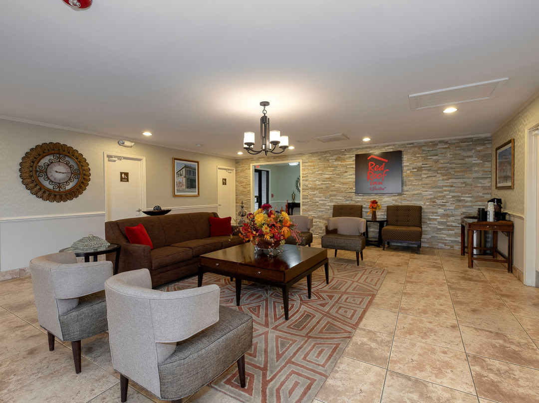 贝斯特韦斯特多森旅馆&套房酒店主图