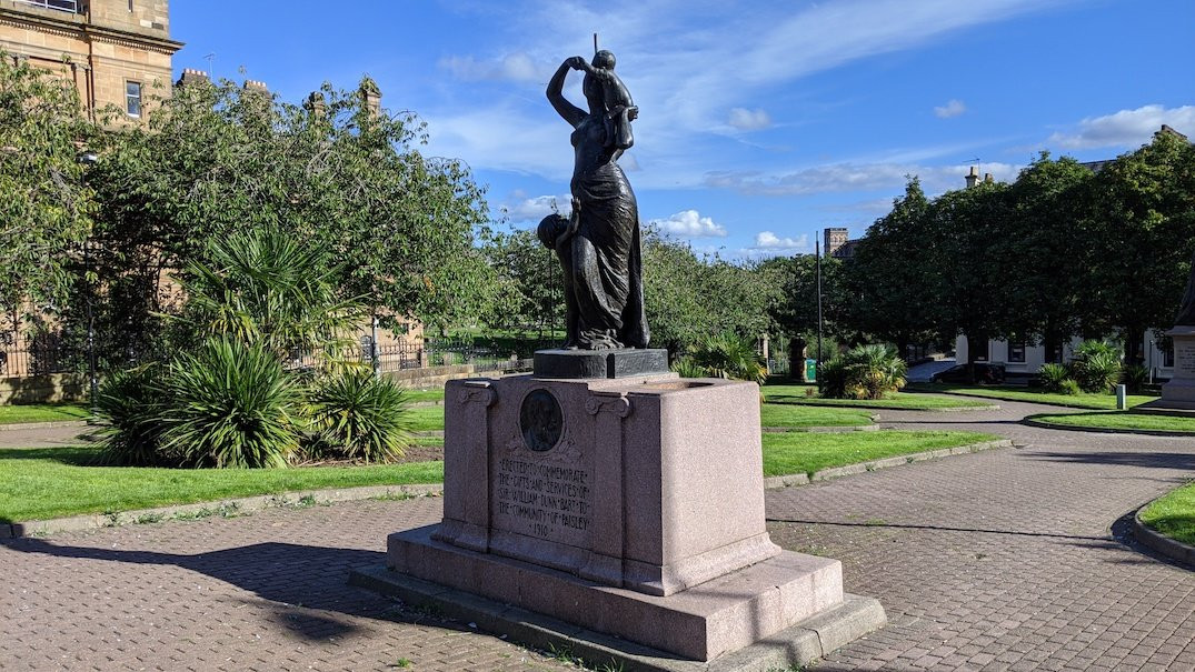 Sir William Dunn Memorial景点图片