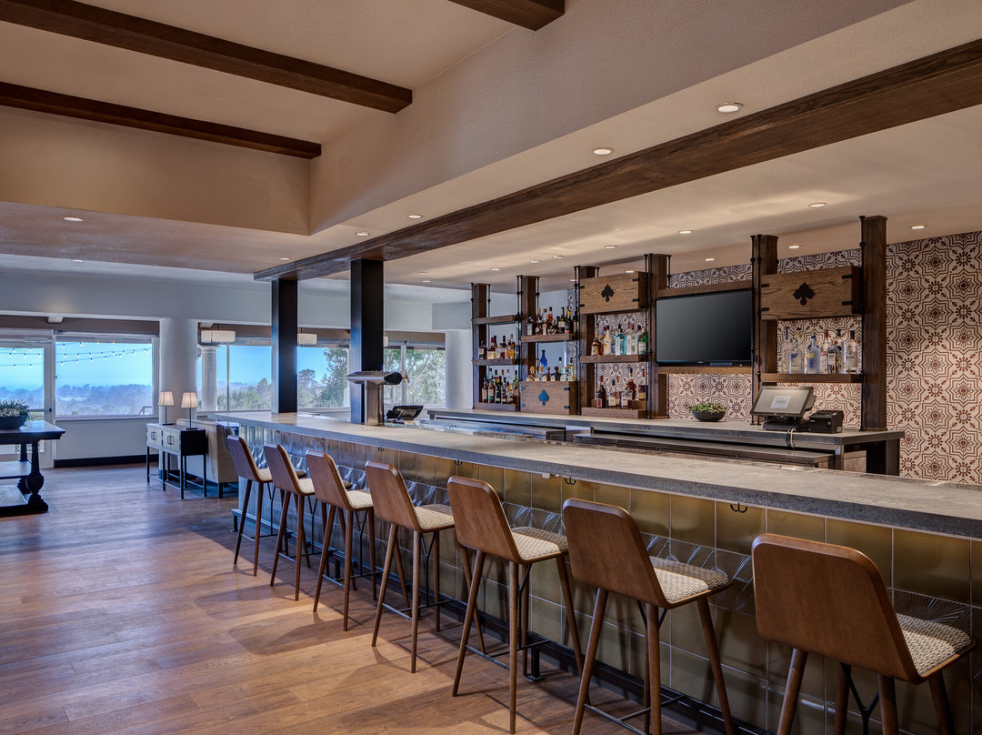 The View Restaurant & Bar At Chaminade