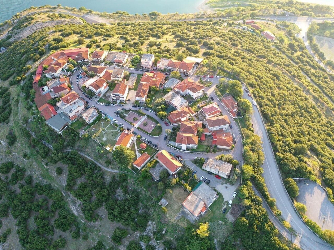 Artificial Lake Polifitou-Neraida必去景点