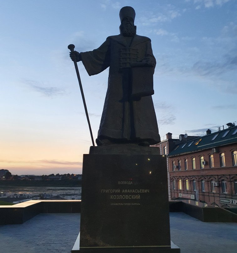 Monument to Governor Grigoriy Kozlovskiy景点图片