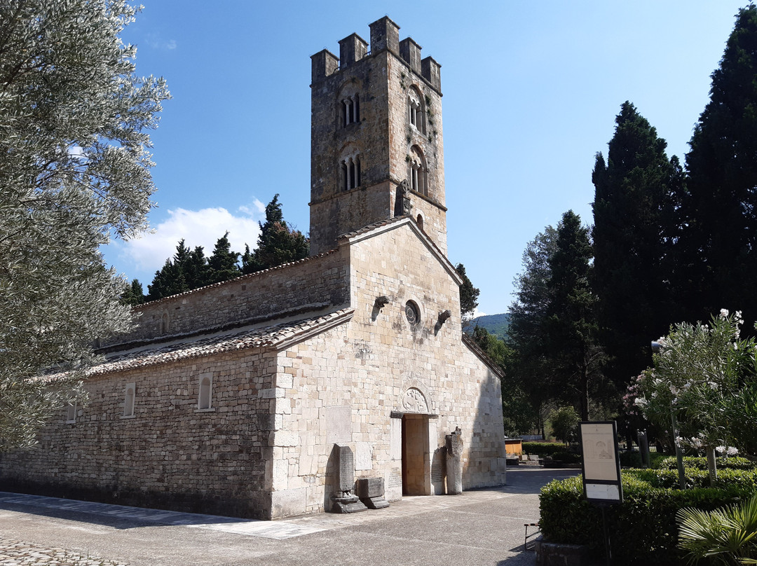 SANTUARIO MADONNA DEL CANNETO o MADONNA DI CANNETO-Roccavivara必去景点
