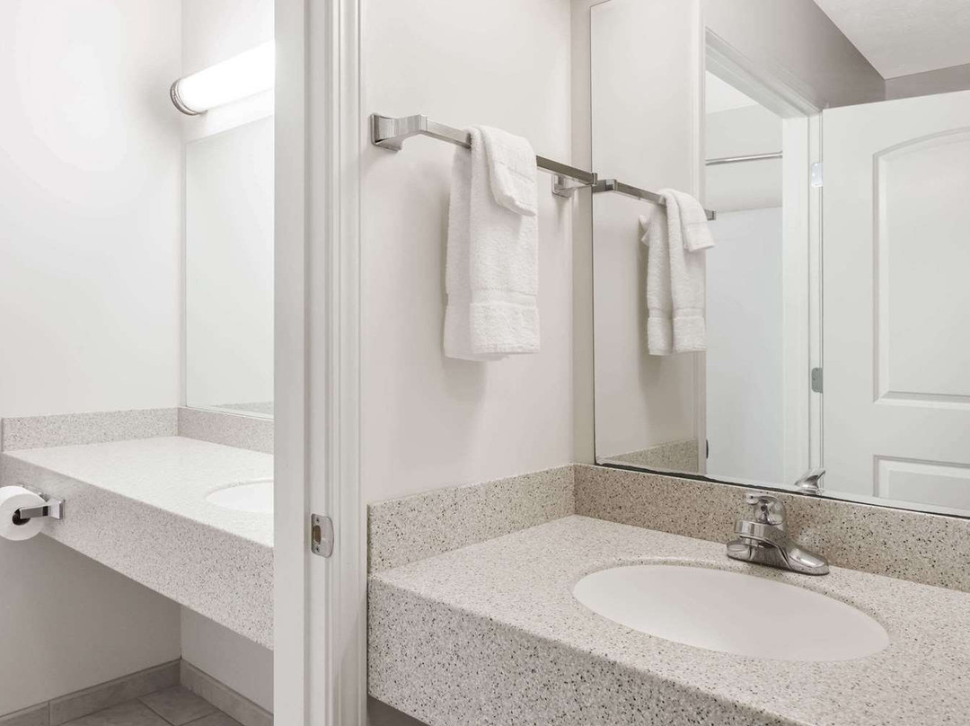 Days Inn by Wyndham Pentwater主图