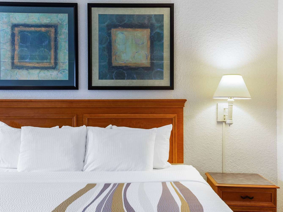 La Quinta Inn & Suites by Wyndham Redding