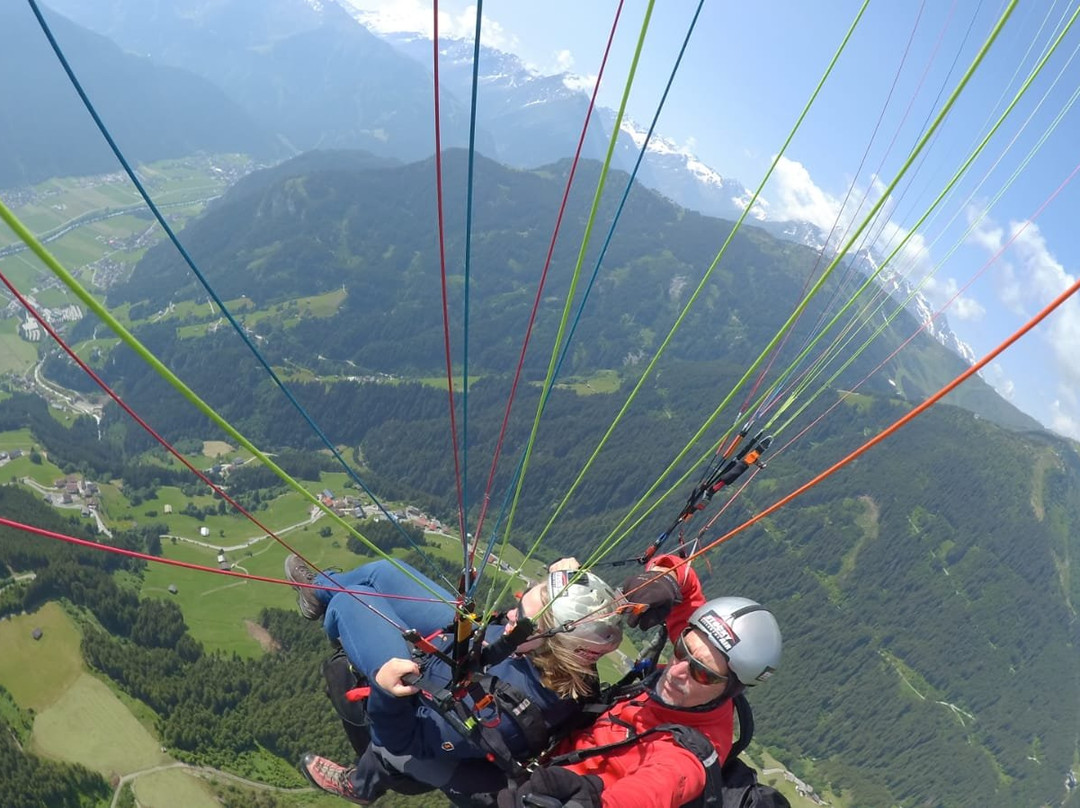 Stocky Air Paragliding景点图片