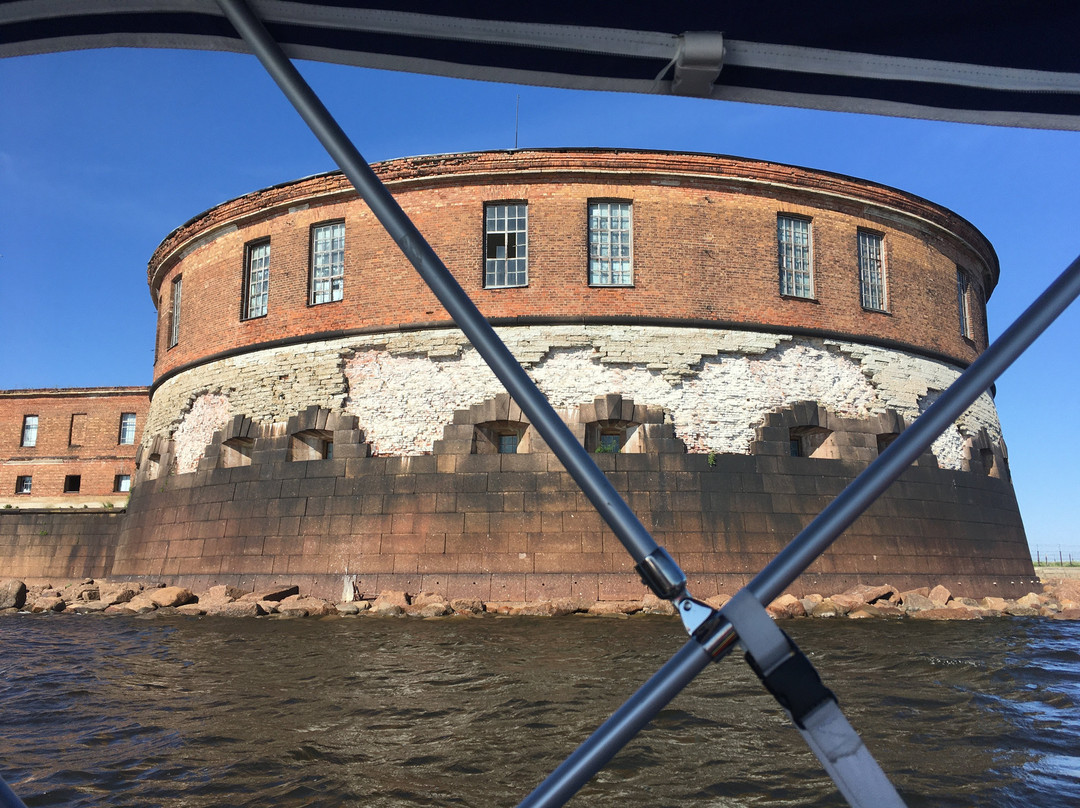 Forts of Kronstadt: Excursions-喀琅施塔得必去景点