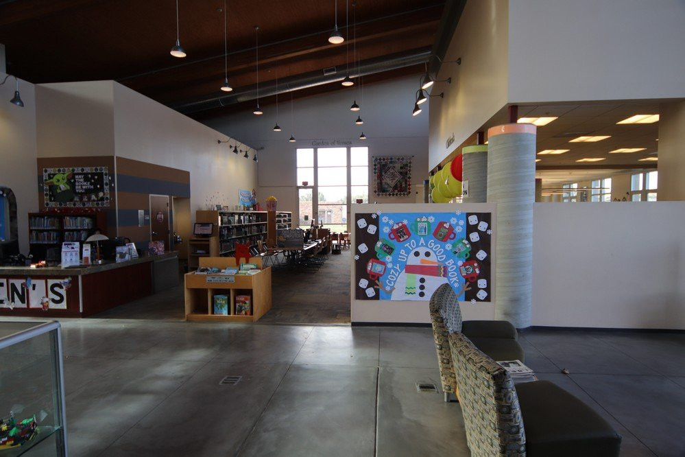 Murrieta Public Library景点图片