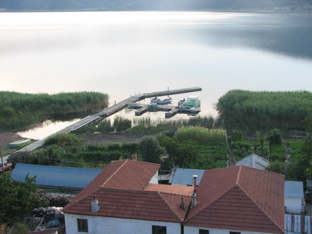 Agios Achillios island景点图片