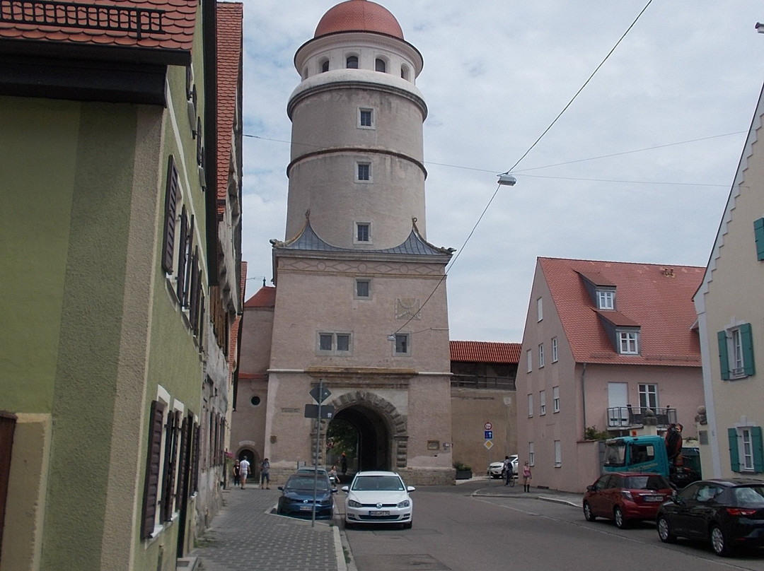 Loepsinger Gate Tower-讷德林根必去景点