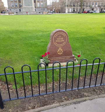 P.C David Phillip's Memorial-Birkenhead必去景点