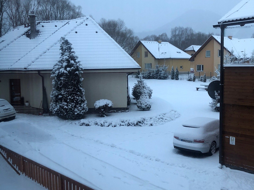 滑雪与太阳出租公寓