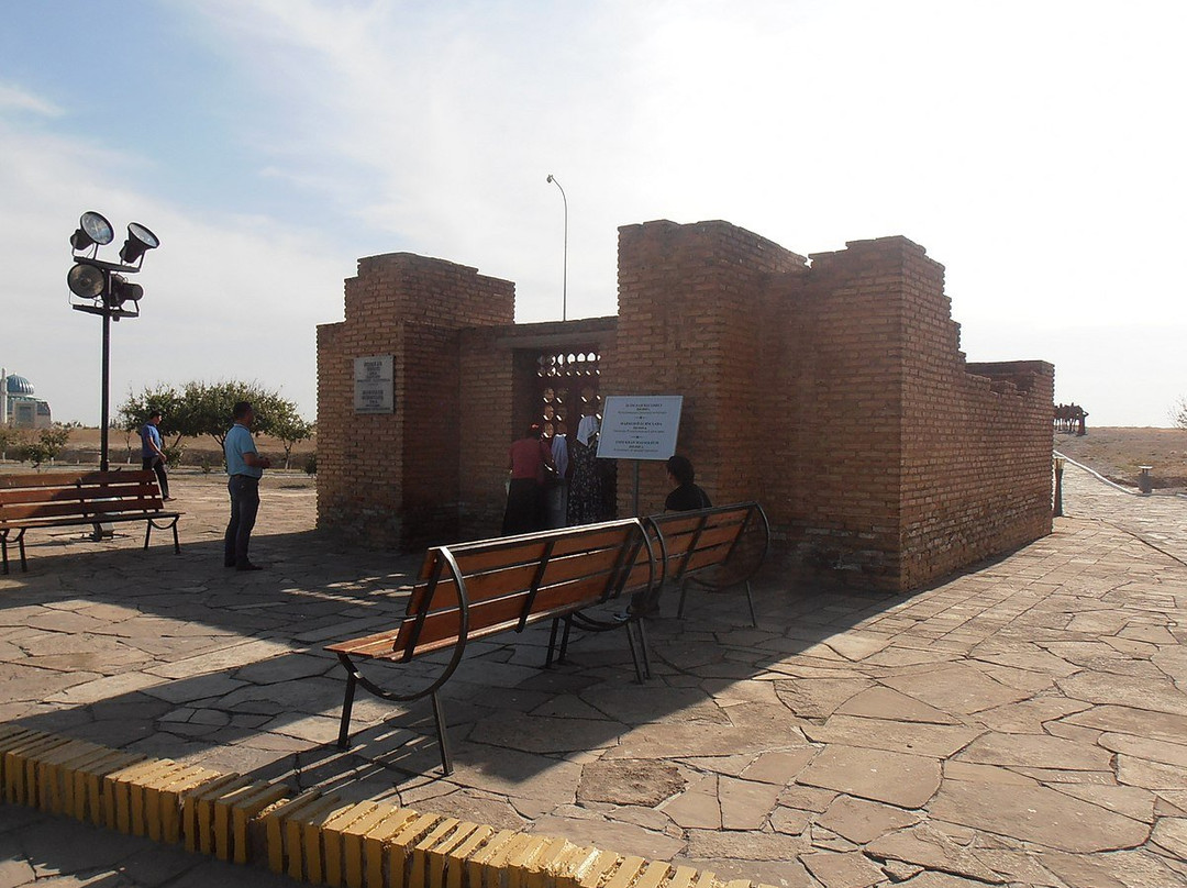 Esim Khan Mausoleum-Turkistan必去景点