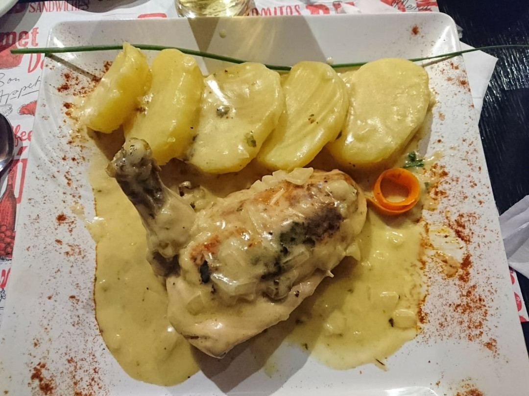 Nina's Resto & Delivery