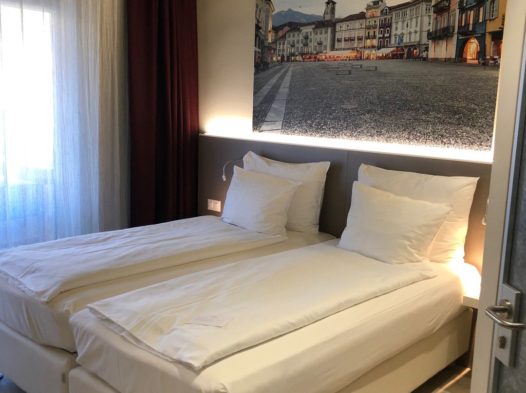 Hotel City Locarno主图