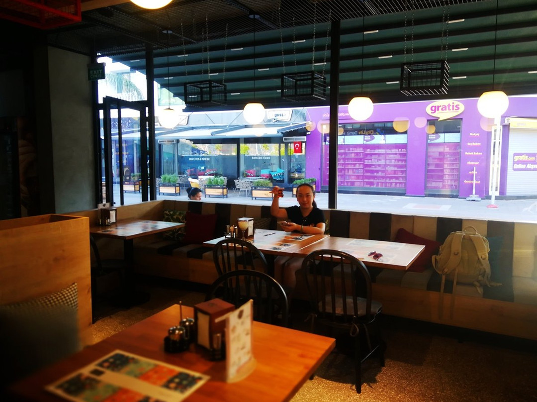 City Life Demir Hotel主图