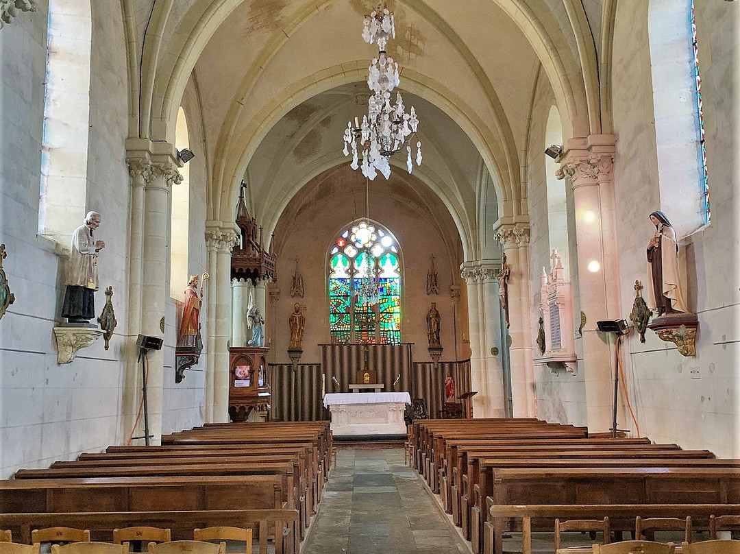 Eglise de Sainte-Verge-Sainte-Verge必去景点