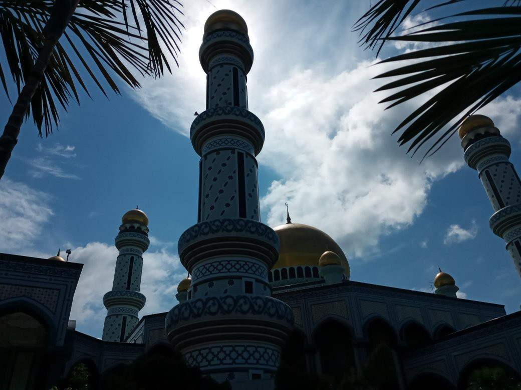 Hassanal Bolkiah Mosque-Tutong必去景点