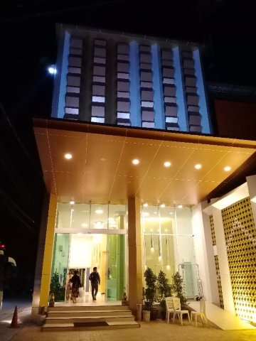 便捷素万那普格兰德普拉斯酒店-官方