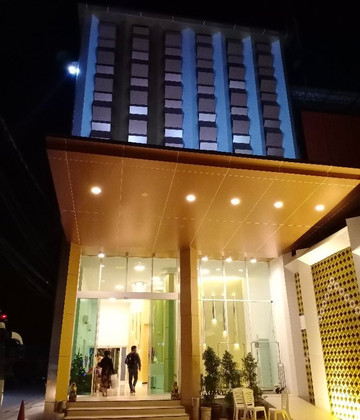 便捷素万那普格兰德普拉斯酒店主图