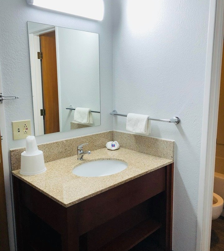 Motel 6 Elk Grove Village, IL - O'Hare主图