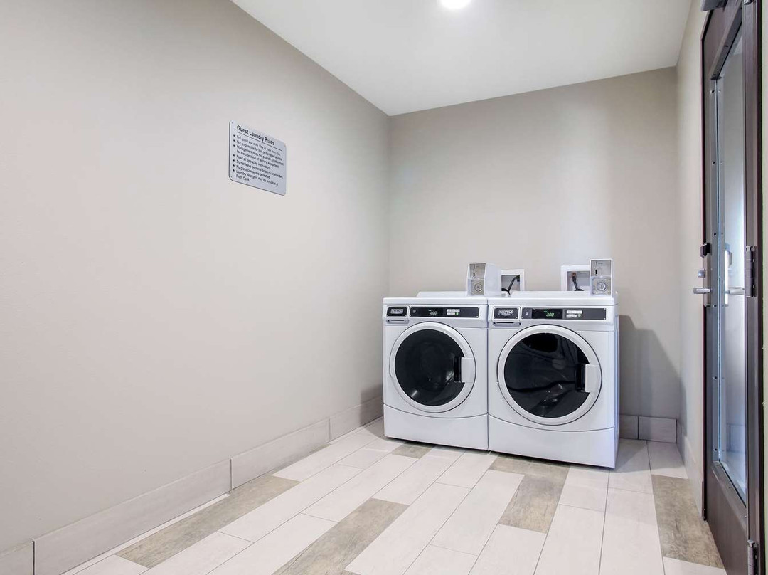 Holiday Inn Express & Suites Tulsa East - Catoosa By IHG主图