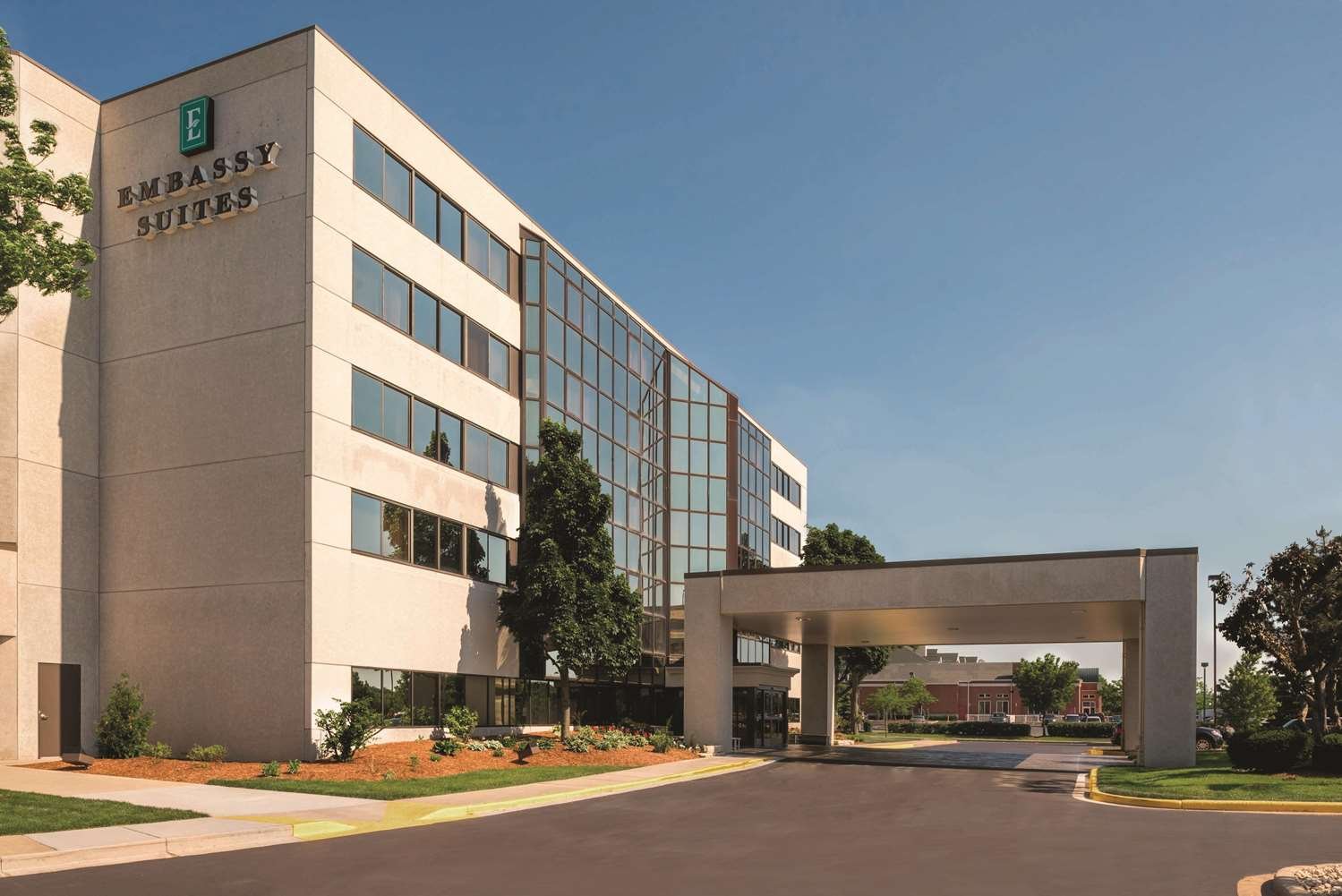 Embassy Suites by Hilton Milwaukee Brookfield-官方