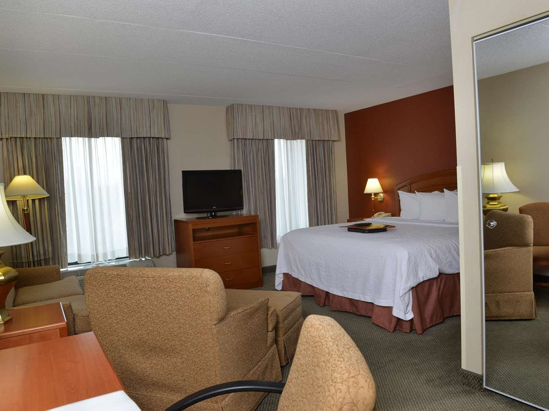 Hampton Inn and Suites by Hilton Windsor主图