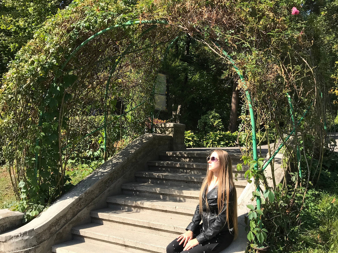 Chernivtsi National University Botanical Garden-Chernivtsi必去景点