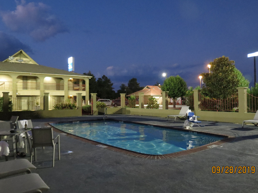 Best Western Delhi Inn主图