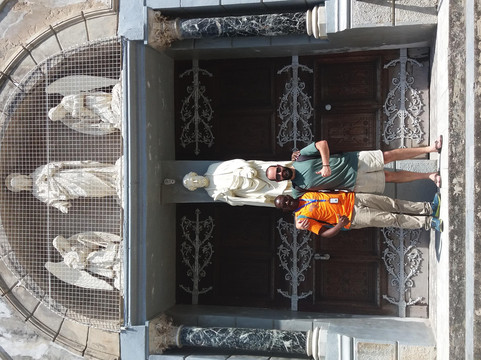 Imani Zuberi-石头城必去景点