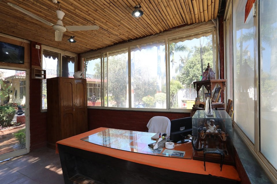 The Green Petal Resort主图