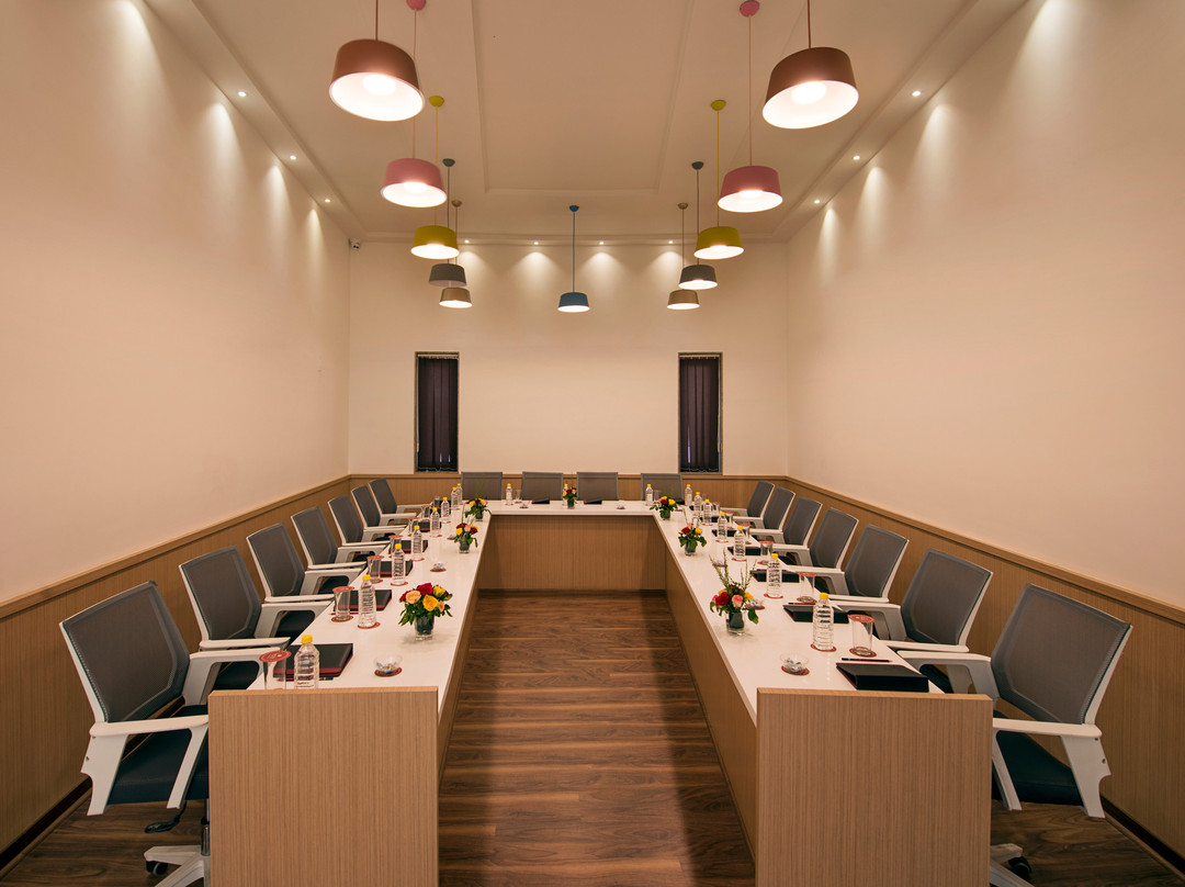 Lords Resort Chotila主图