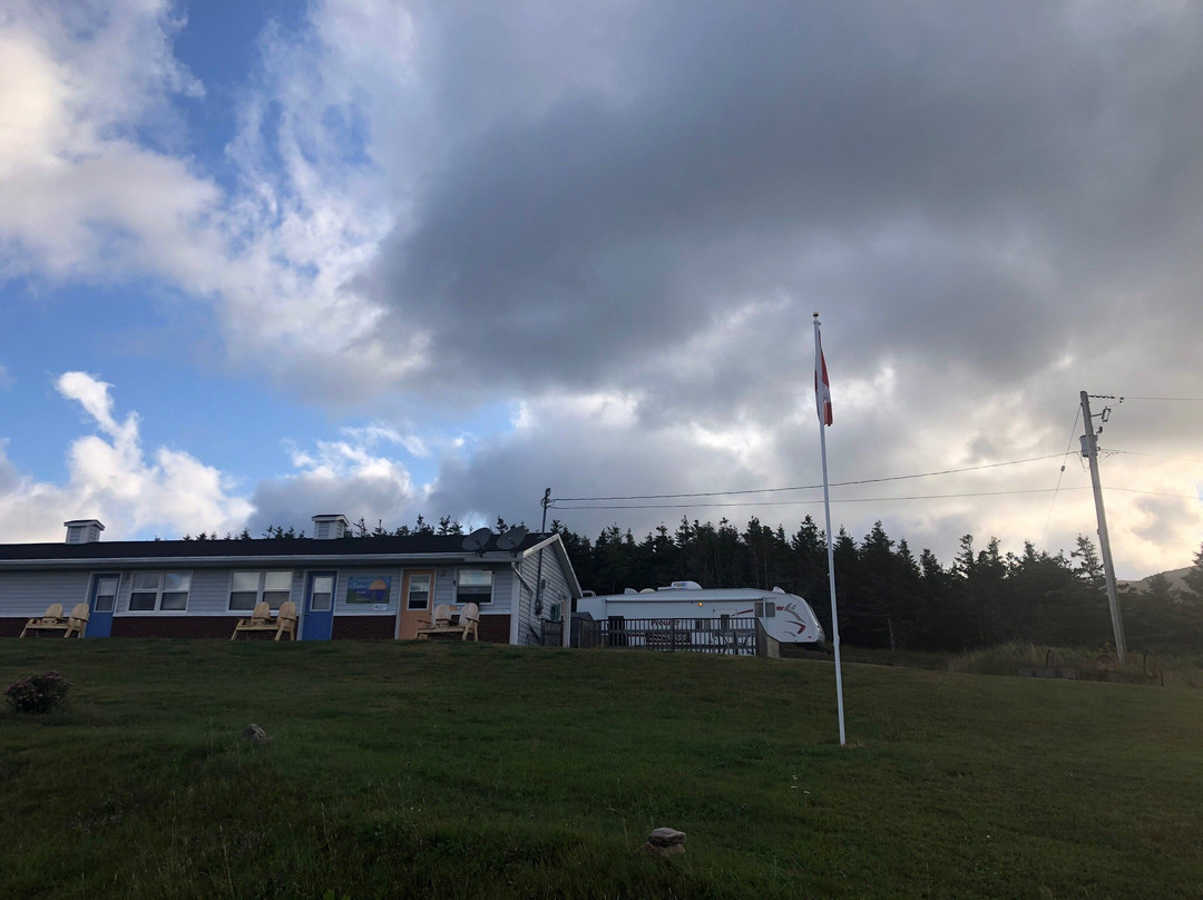 Burton's Sunset Oasis Motel主图