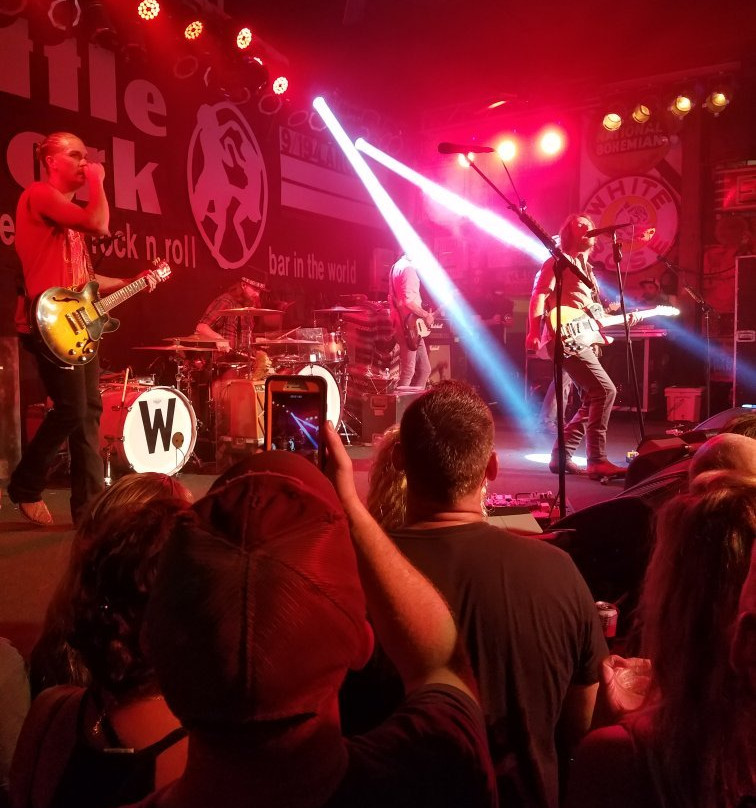 Bottle & Cork-Dewey Beach必去景点