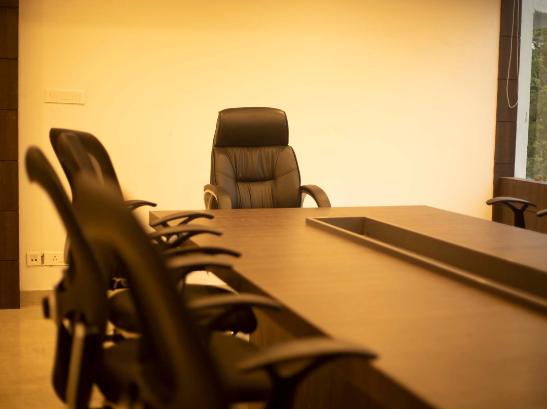 Hotel Savithri主图