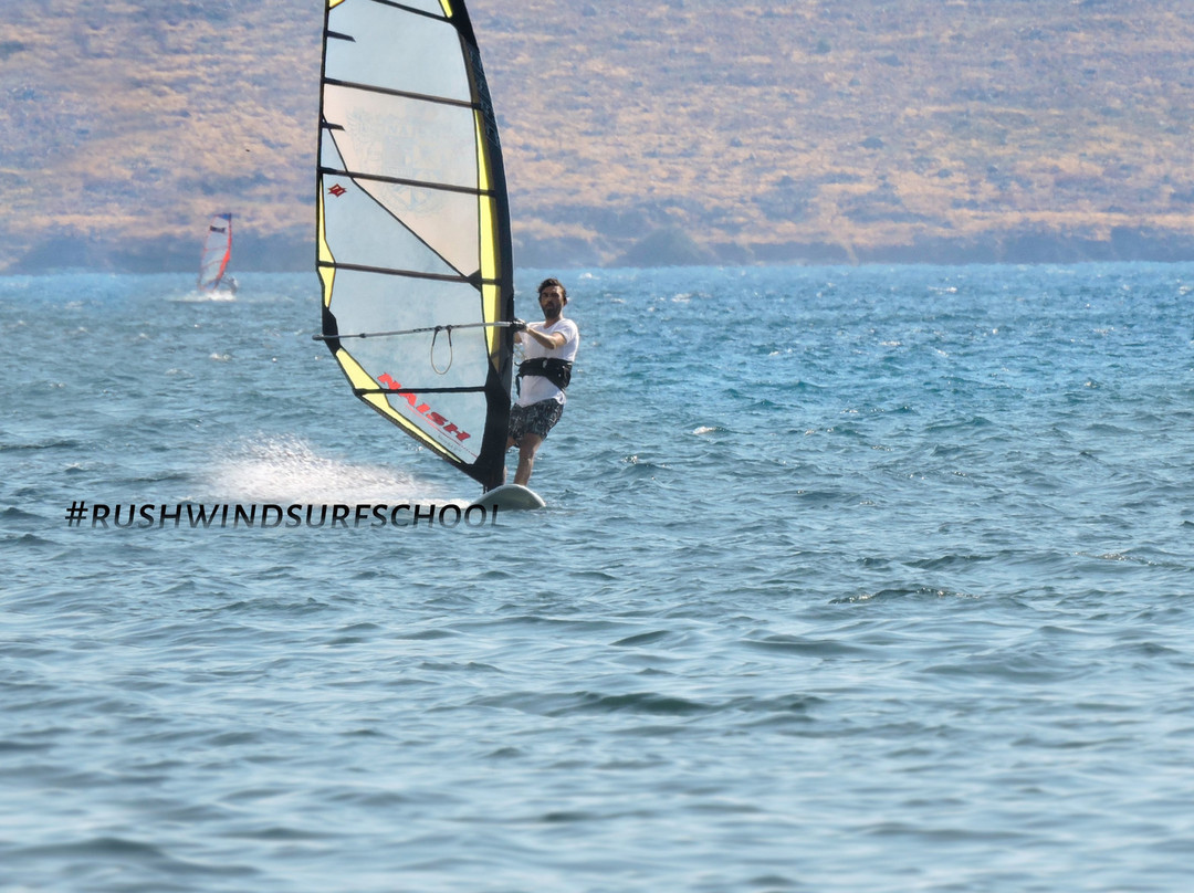 Rush Windsurf School景点图片