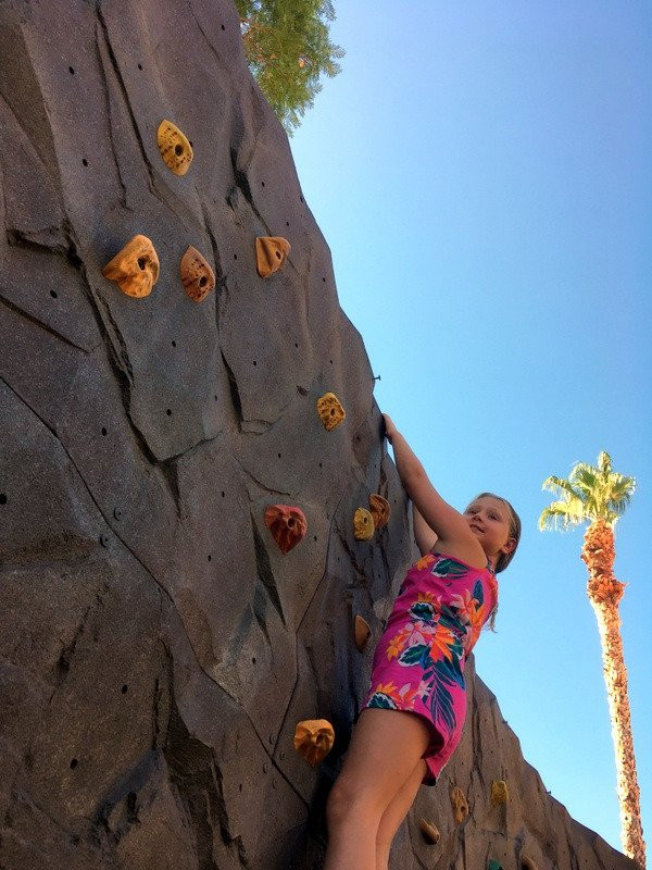 沙漠泉万豪别墅酒店主图