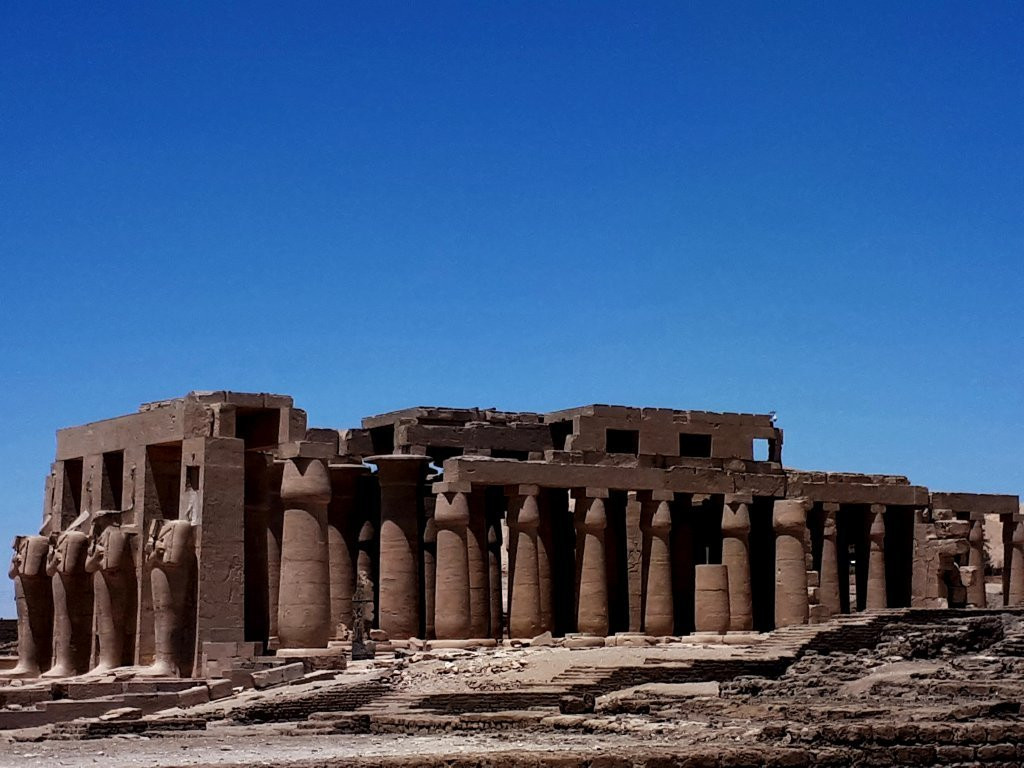 Luxor Travels景点图片
