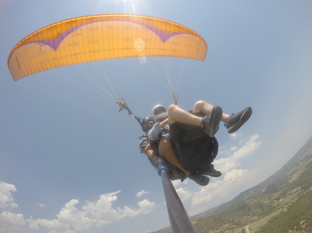 Pamukkale Tandem Paragliding景点图片