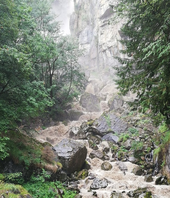 Seerenbach Falls景点图片