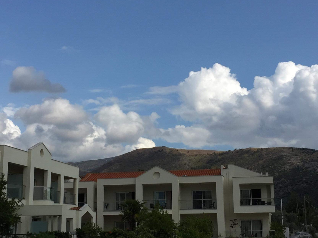 Socrates Plaza Hotel主图