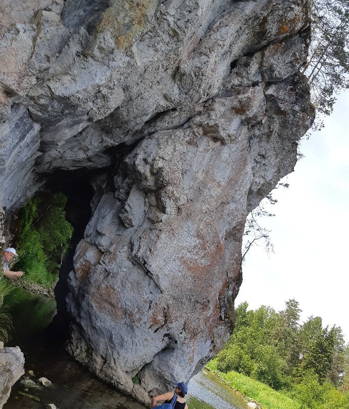 Dyrovaty Kamen Cliff-Bazhukovo必去景点