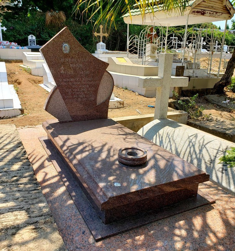 European Cemetery-姆万扎必去景点