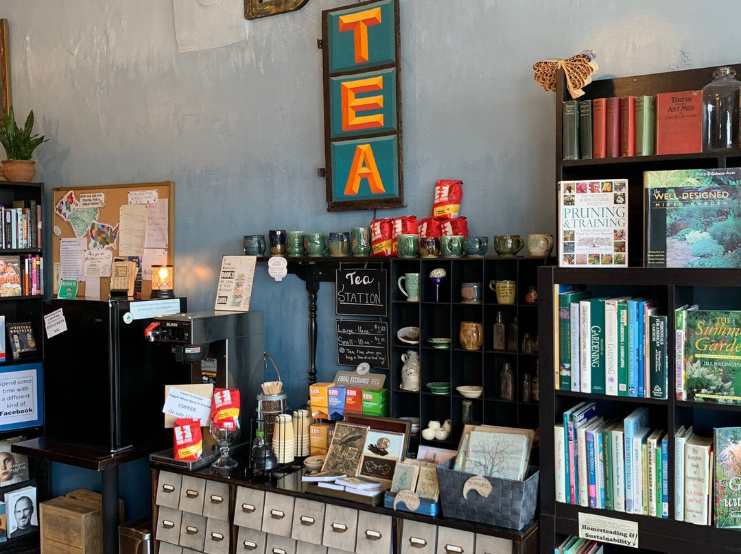 Next Door Used Books景点图片