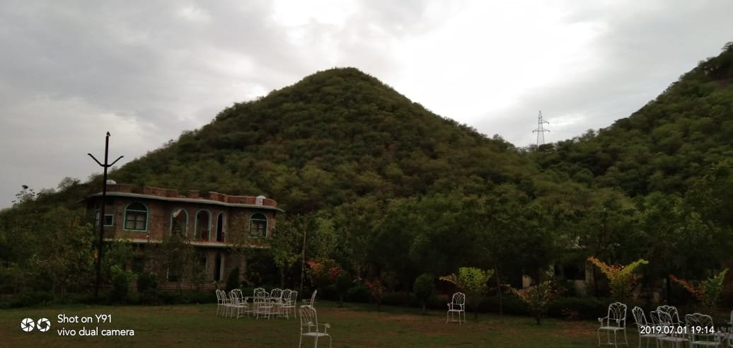 CT Resorts Jungle Camp主图