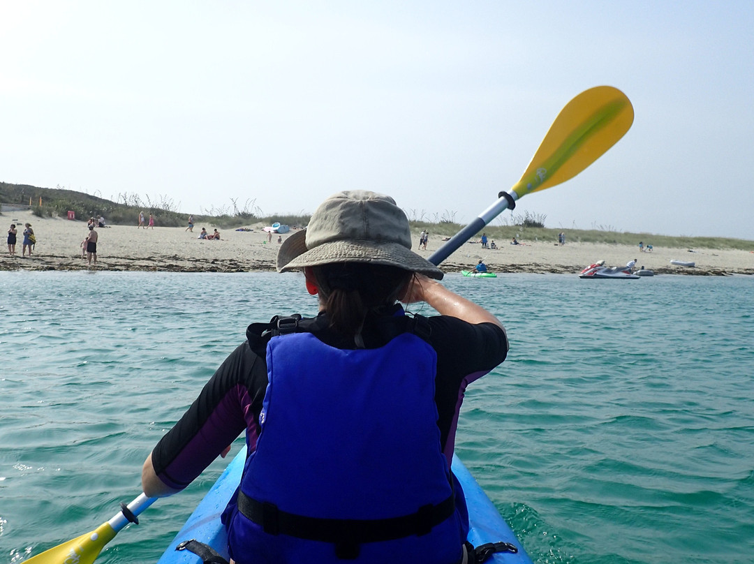 Outdoor Guernsey Shell Beach Kayak Tours景点图片