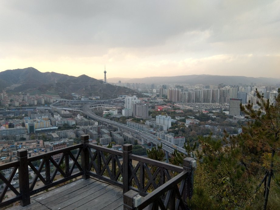 西宁南山景点图片