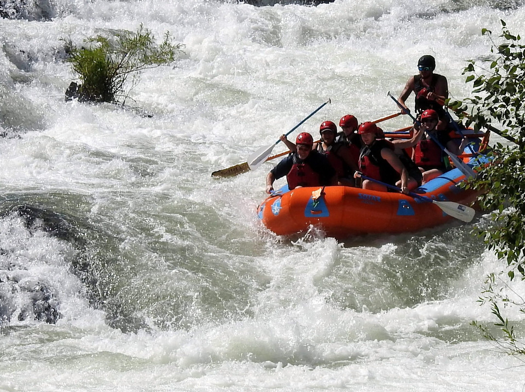 Ti'lomikh Falls-Gold Hill必去景点