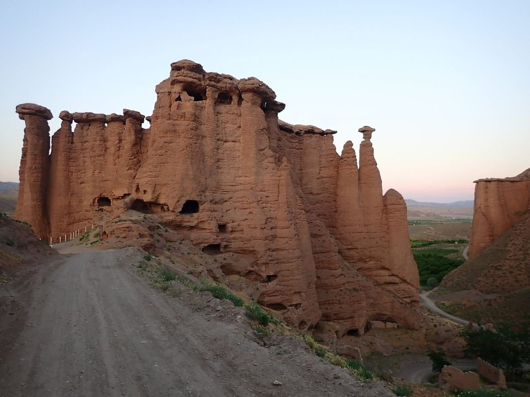 Behestan Castle景点图片