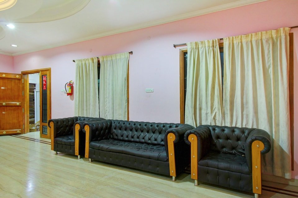 OYO 7355 Covinille主图